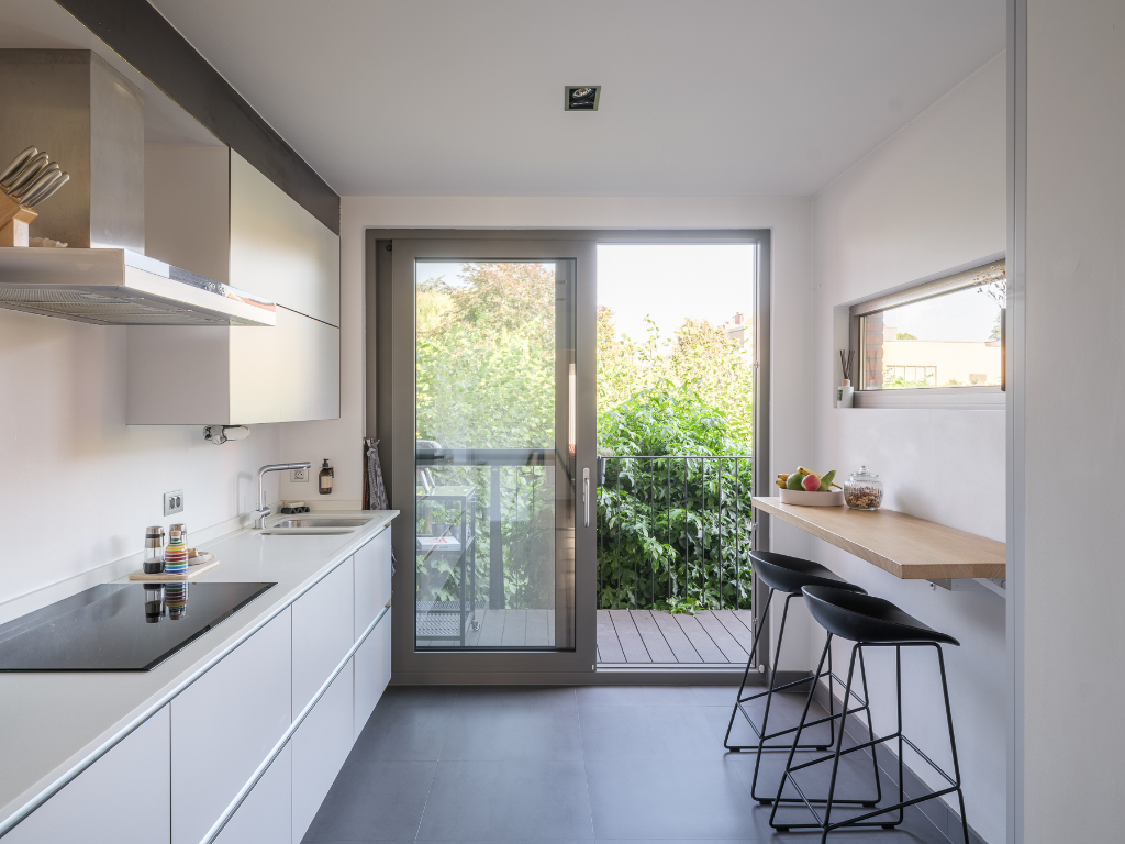 Stijlvolle woning op fietsafstand van het Gentse centrum, gelegen in een rustige en residentiële straat nabij Park Biest en het Potuitpark. - foto 5