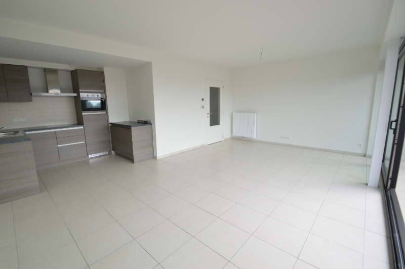 Modern 2-slaapkamerappartement met garage op rustige, groene ligging - foto 4