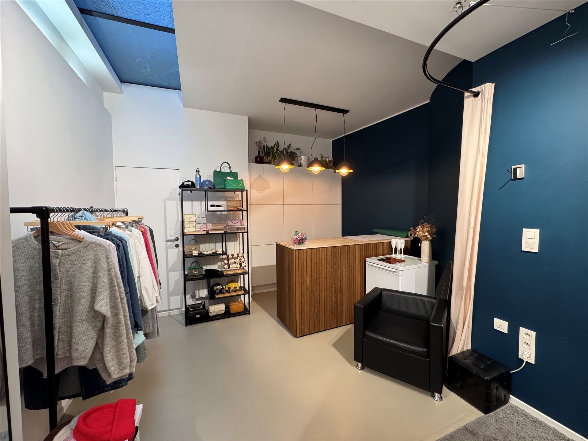 Rez de chaussé commercial - photo 5