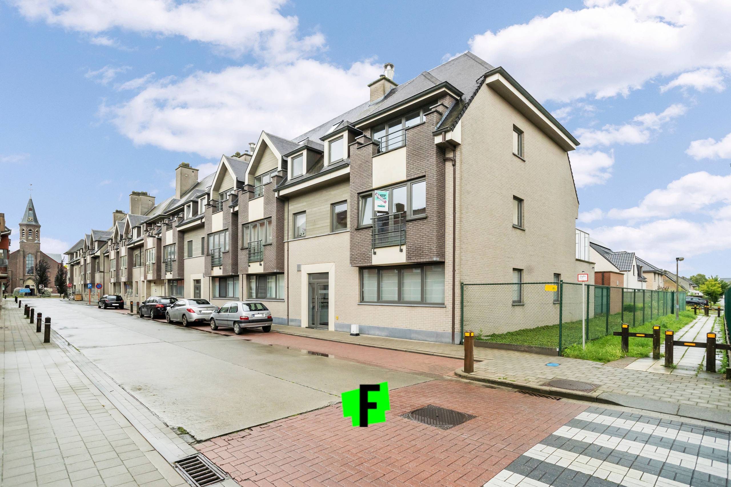 2 autostaanplaatsen nabij het centrum van Veldegem - foto 2