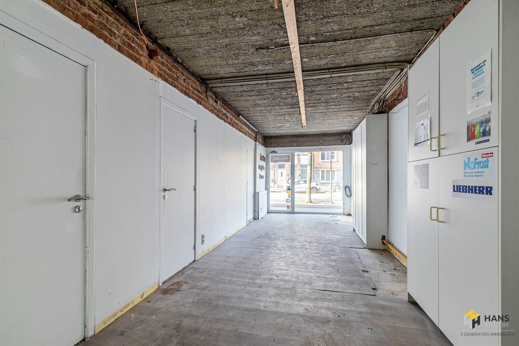 Handelsgelijkvloers (86 m²) met mogelijkheden in Berchem - foto 2
