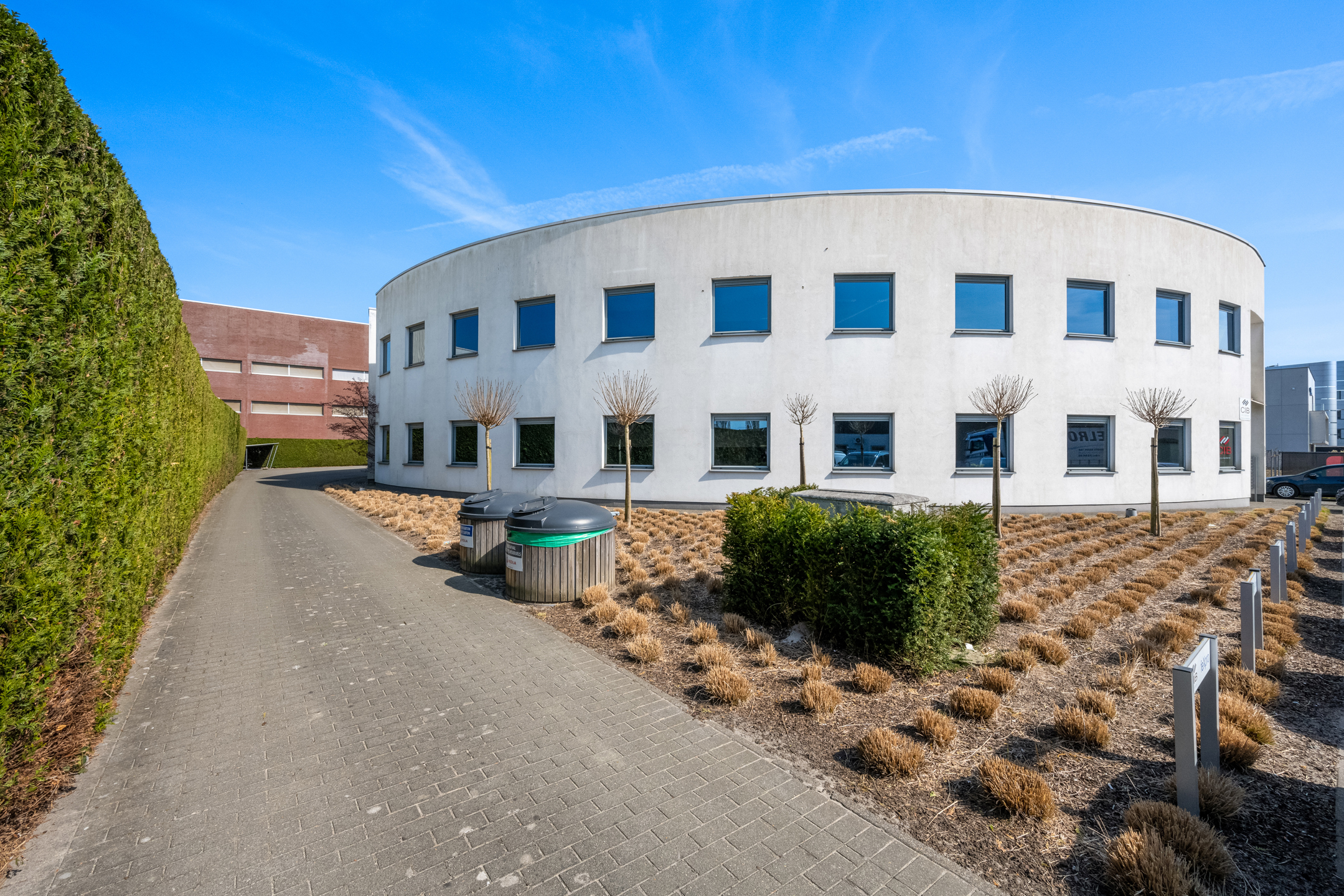 Instapklaar kantorencomplex op toplocatie ten zuiden van Gent - foto 2