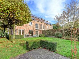 [[ DIT PAND NEEMT DEEL AAN DE ERA OPEN HUIZEN DAG OP 6/12 VAN 16:00 TOT 17:00 ]]Deze mooie ruime woning, gebouwd in 2006, is gelegen in Terhulpen op...