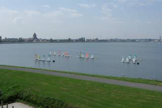 Residentie Alfredo is de jongste parel van de Bredense vastgoedmarkt.Gelegen op een superlocatie met fantastisch zicht over de 90 hectare grote...