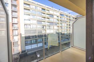 Residentie WESTEND PALACE C1 : in het centrum, op de 4de verdieping aan de achterzijde van de residentie, ongemeubelde studio, bestaande uit...