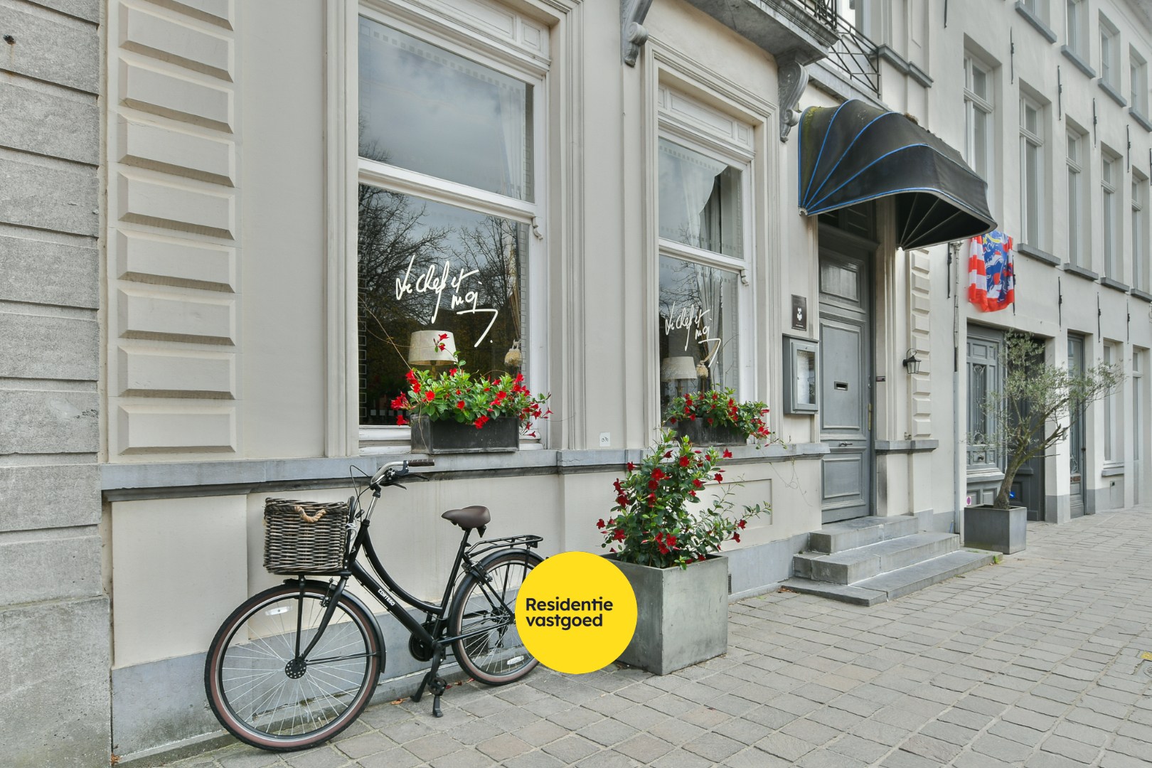 Uitzonderlijk handelspand met woonst op toplocatie! - foto 4