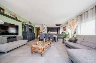 > Visites au 0484/06.1000> > À VENDRE – Penthouse d’Exception avec Vue Panoramique – Blégny> > ✨ Un bien rare, unique sur le marché local ! 134m2 et...