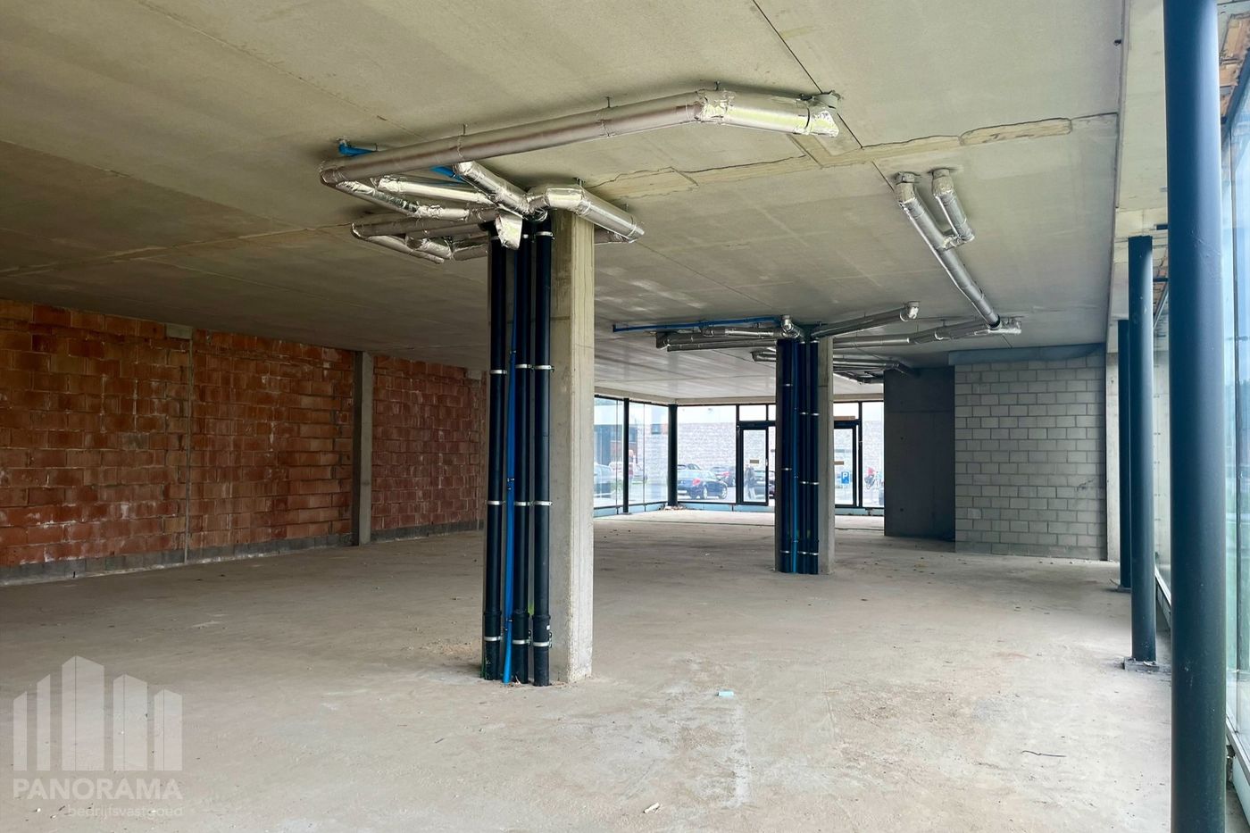 374 m² NIEUWBOUW HANDELSPAND LANGS OLMENSESTEENWEG TE HUUR - foto 4