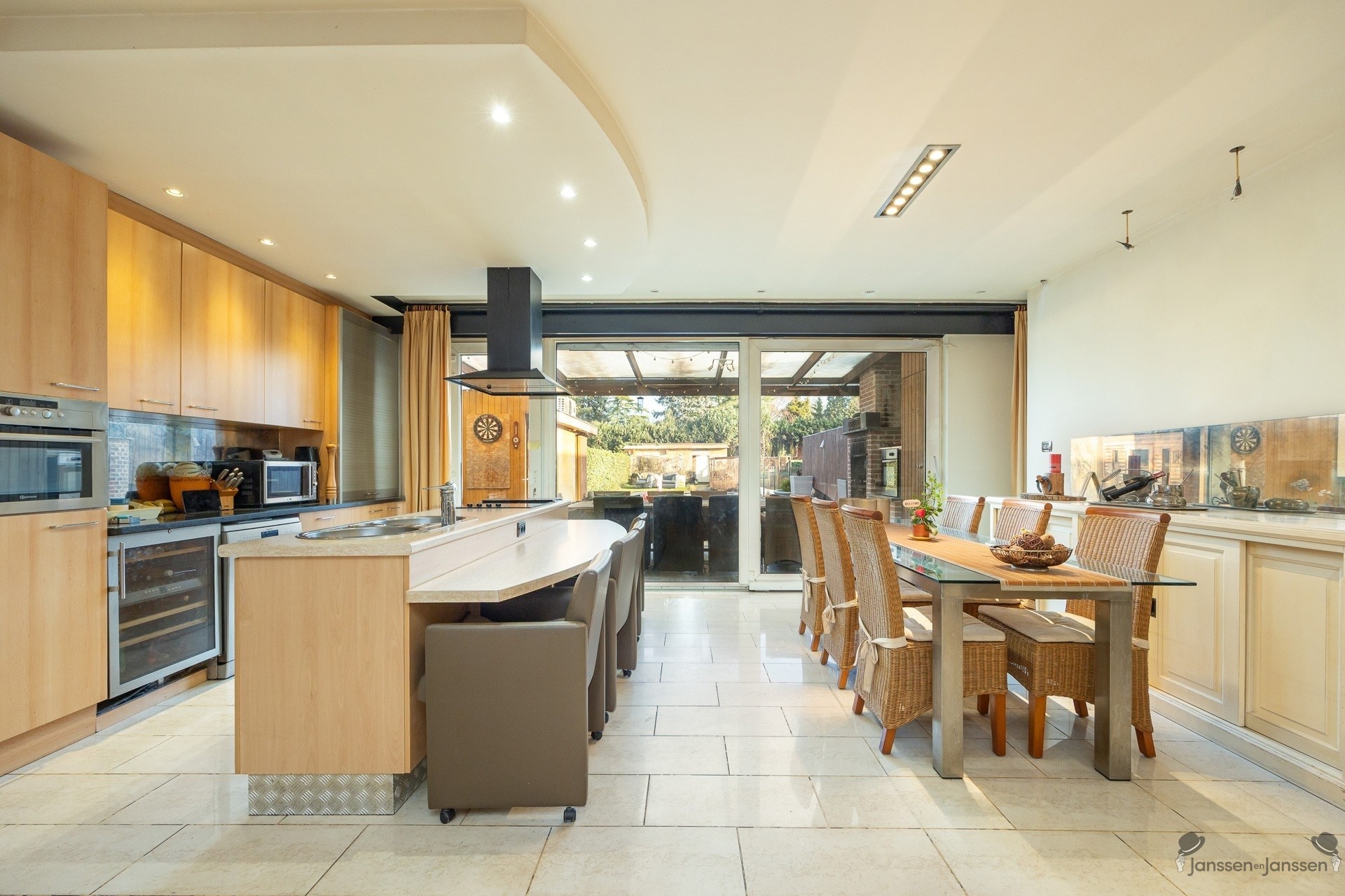 Cozy Apartment with 2 Bedrooms in Brasschaa - photo 3