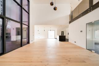 Luxueuze nieuwbouwvilla met zwembadDeze prachtige nieuwbouwvilla werd gebouwd met hoogwaardige materialen en met het oog op de nieuwste en beste...