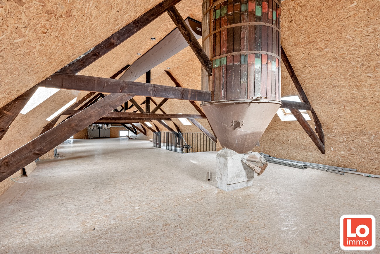 Energiezuinige kantoorruimte van 332m² in totaal gerenoveerde Hoeve! - foto 5