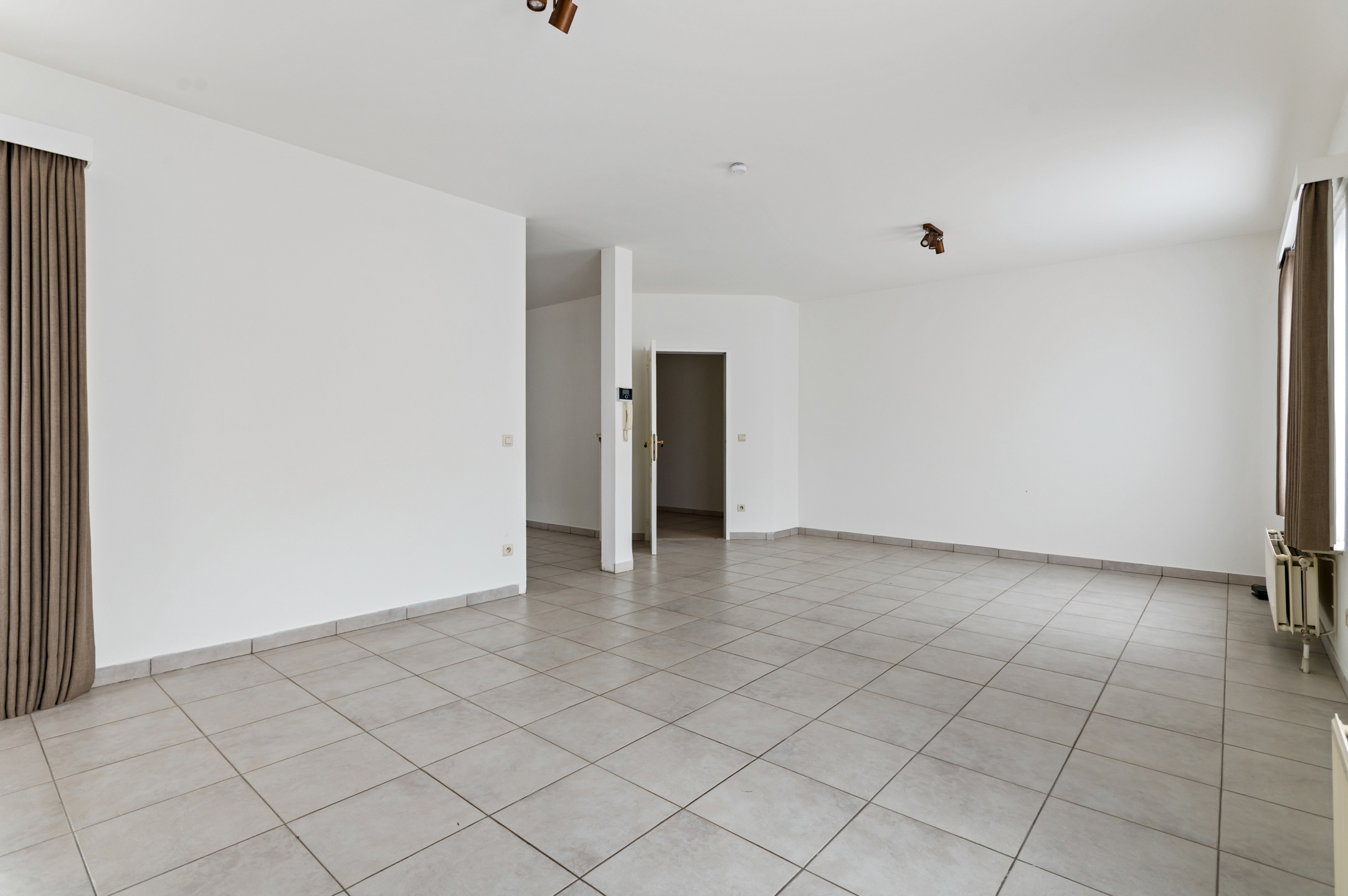 Gezellig 2-slpk appartement met terras in hartje Lille - foto 4