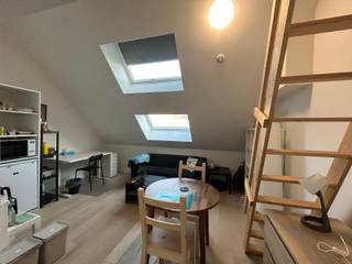 **Vraag uw bezoek aan**Nabij de Leuvense Vismarkt, in een zijstraatje van de uiterst gezellige Mechelsestraat kan je de Penitentienenstraat vinden...