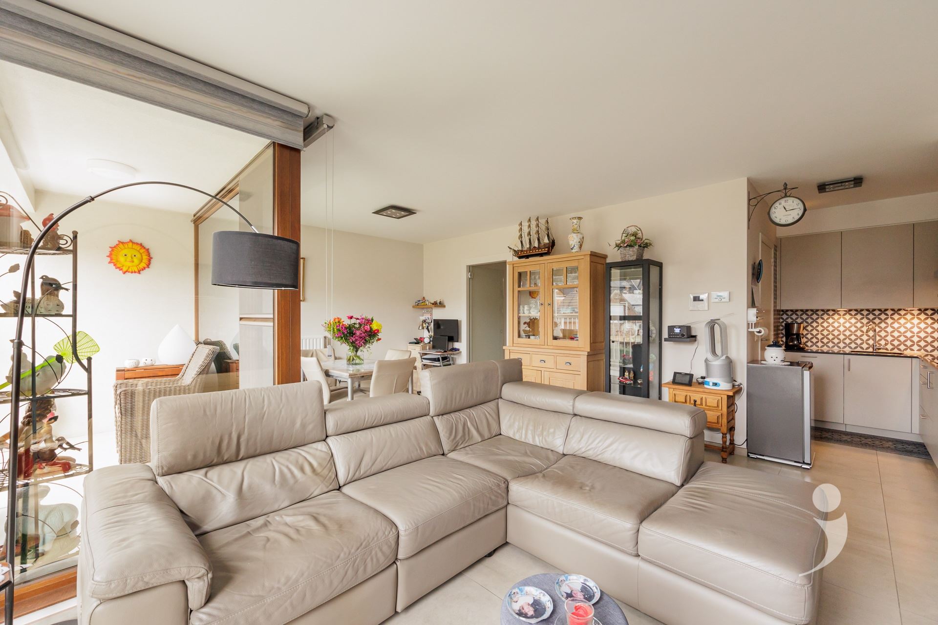 Recent appartement met 2 slaapkamers, parkeerplaats en kelderberging - foto 2