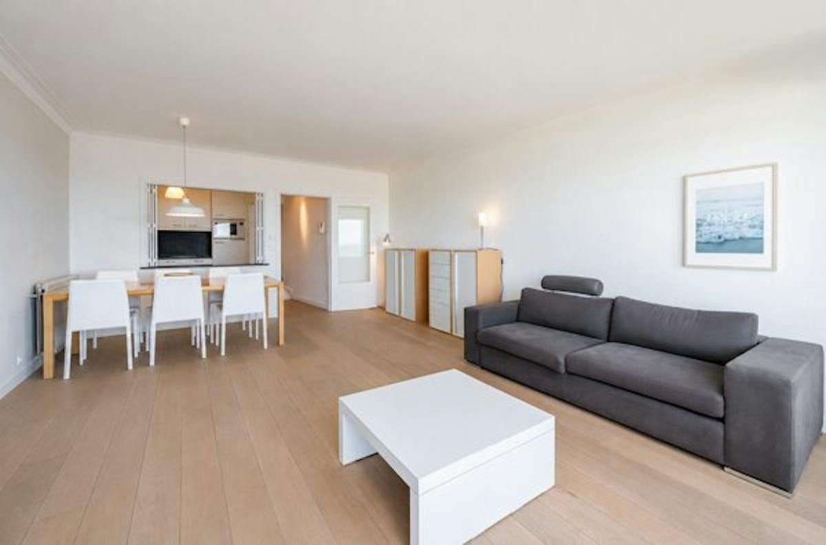Prachtig gerenoveerd appartement met frontaal zeezicht - foto 5