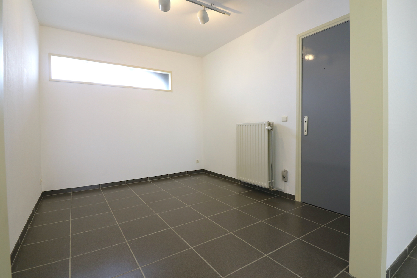 Instapklare en centraal gelegen praktijkruimte voor 1.150 EUR/maand - foto 4