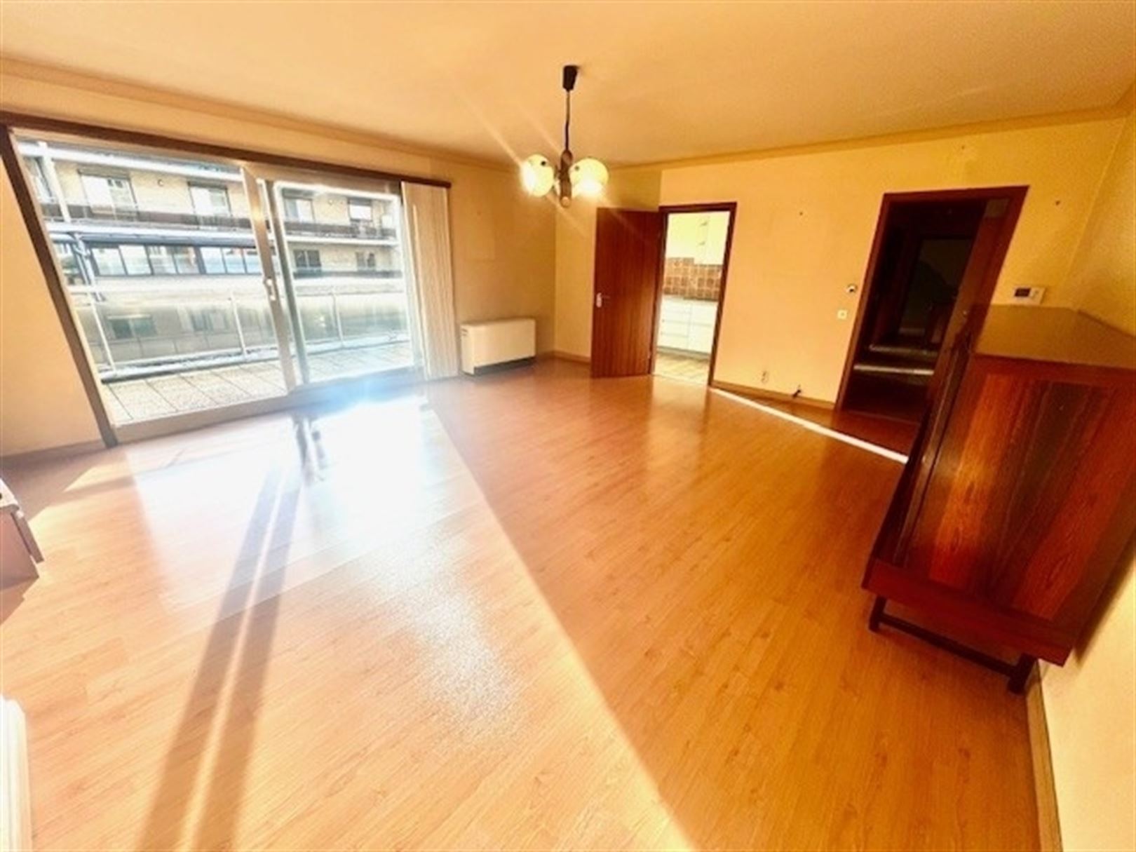 Centraal gelegen appartement met 2 slaapkmrs en autostaanplaats - foto 5