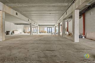 Ben jij klaar om jouw zaak te vestigen op een toplocatie? Dit handelspand aan het T'Brughuis, in het kloppende hart van de 4 Fonteinen site,...