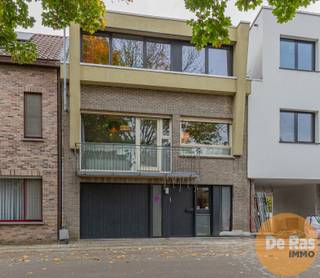 KIJKDAG ZATERDAG 22 NOVEMBER VAN 10u TOT 12u (OP AFSPRAAK!!)AALST- INSTAPKLARE GEZINSWONING MET TUIN EN GARAGEDeze woning is uniek gelegen nabij de...