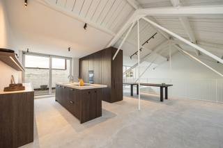 Iconische loft aan het begeerde Eilandje.Wonen met karakter in een industriële setting op een toplocatie.Welkom in deze uitzonderlijke, volledig...