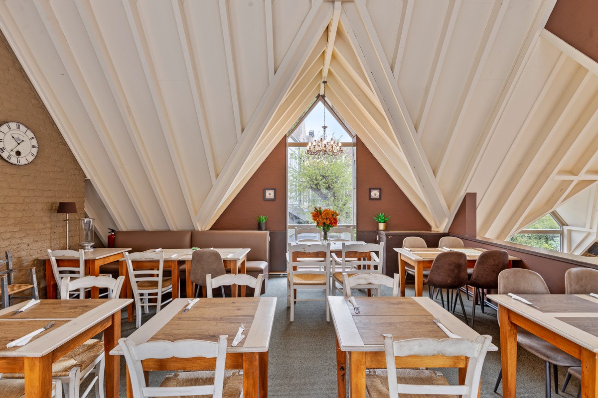 Overname bistro met groot terras in centrum Brugge - foto 5