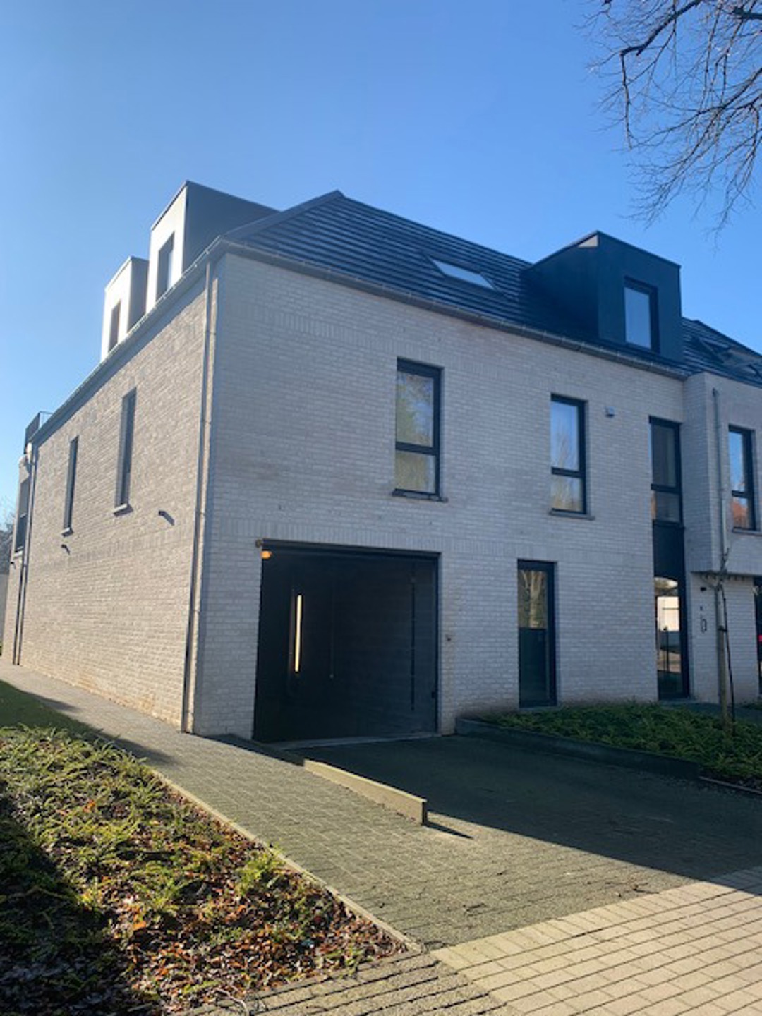 Garage for sale in Mol - photo 1