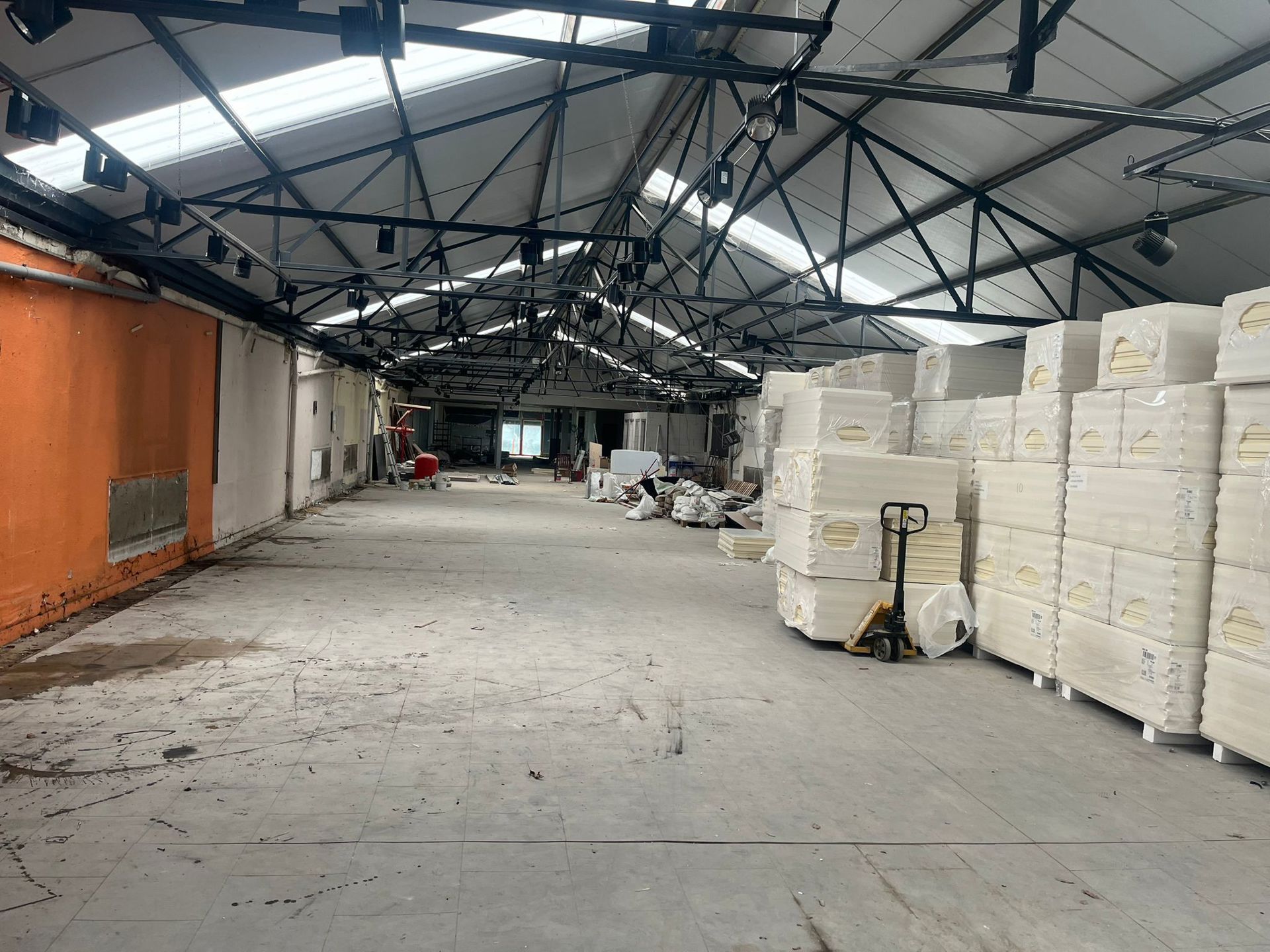 Commercial à louer à Anvers - photo 5