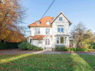 Dit charmante pand uit de jaren dertig, gelegen in de wijk Faubourg, heeft een paar jaar geleden een grondige renovatie ondergaan. Het heeft een...