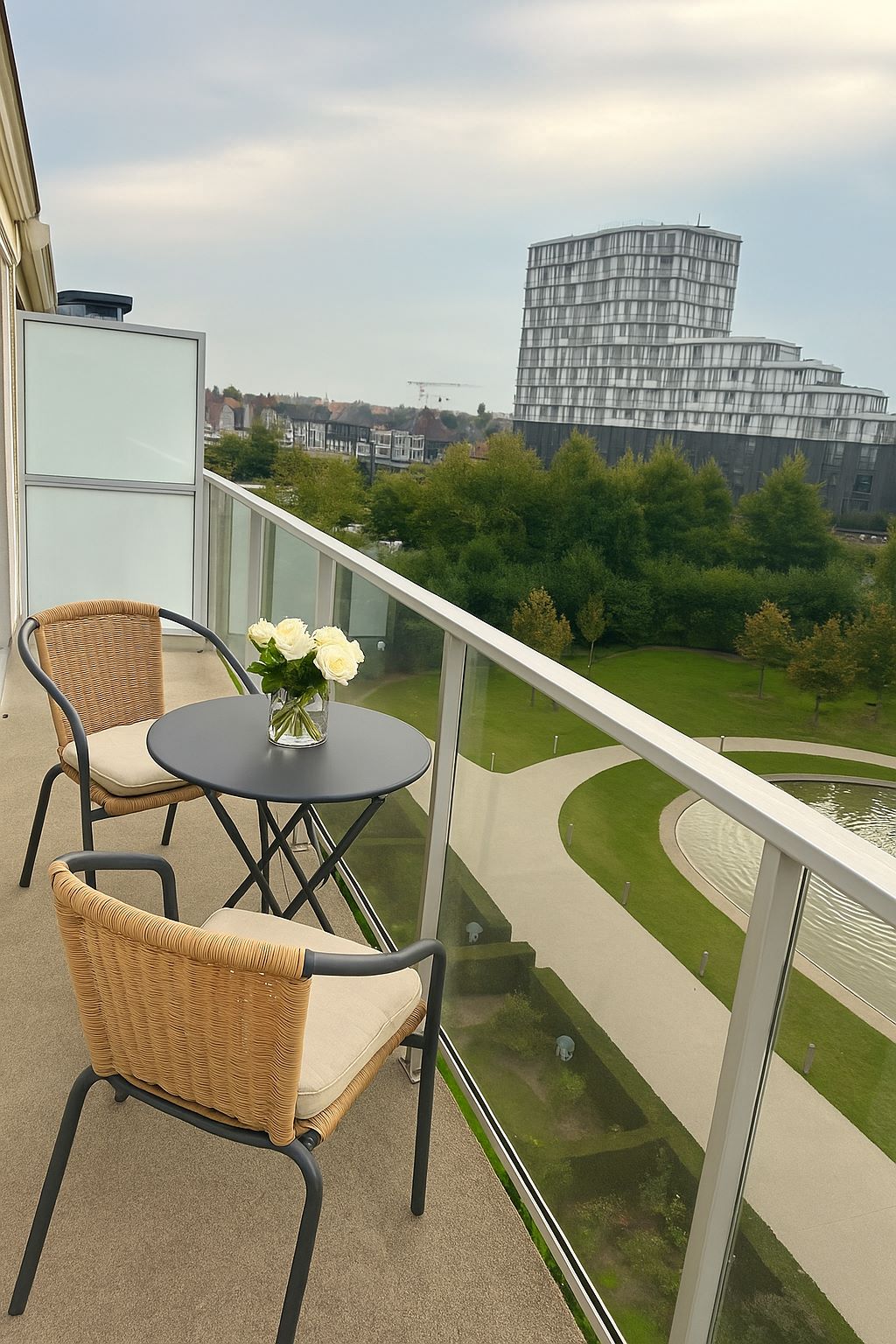 Lichtrijk appartement met 2 slaapkamers in Roeselare - foto 4