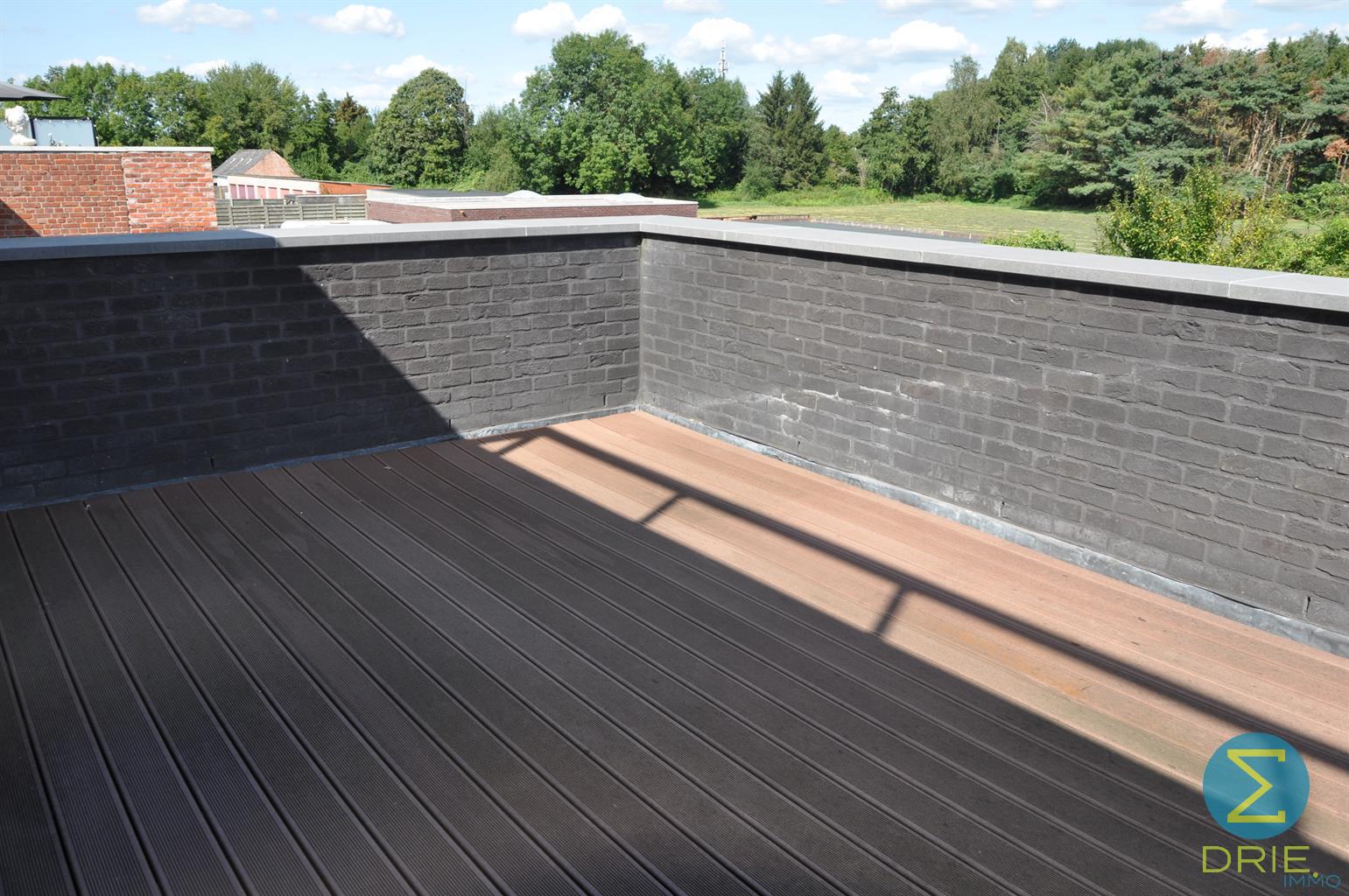 Ruim 2-slaapkamerappartement in centrum Retie met carport - foto 4