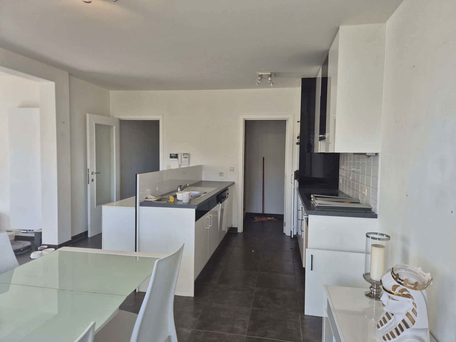 Prachtig dakappartement met 2 slaapkamers en garage - foto 4