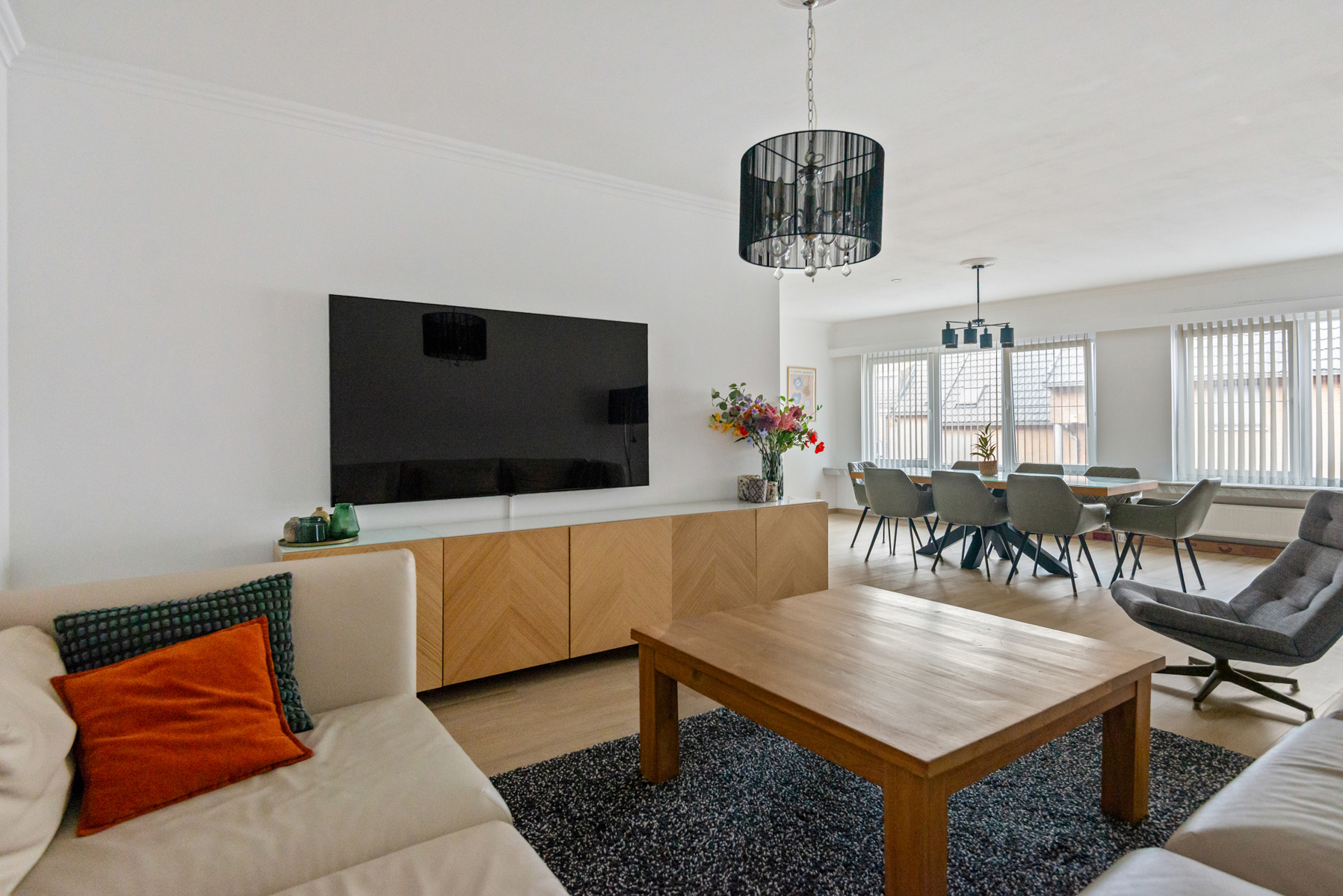 Volledig vernieuwd appartement zonder lift met ruim terras - foto 3