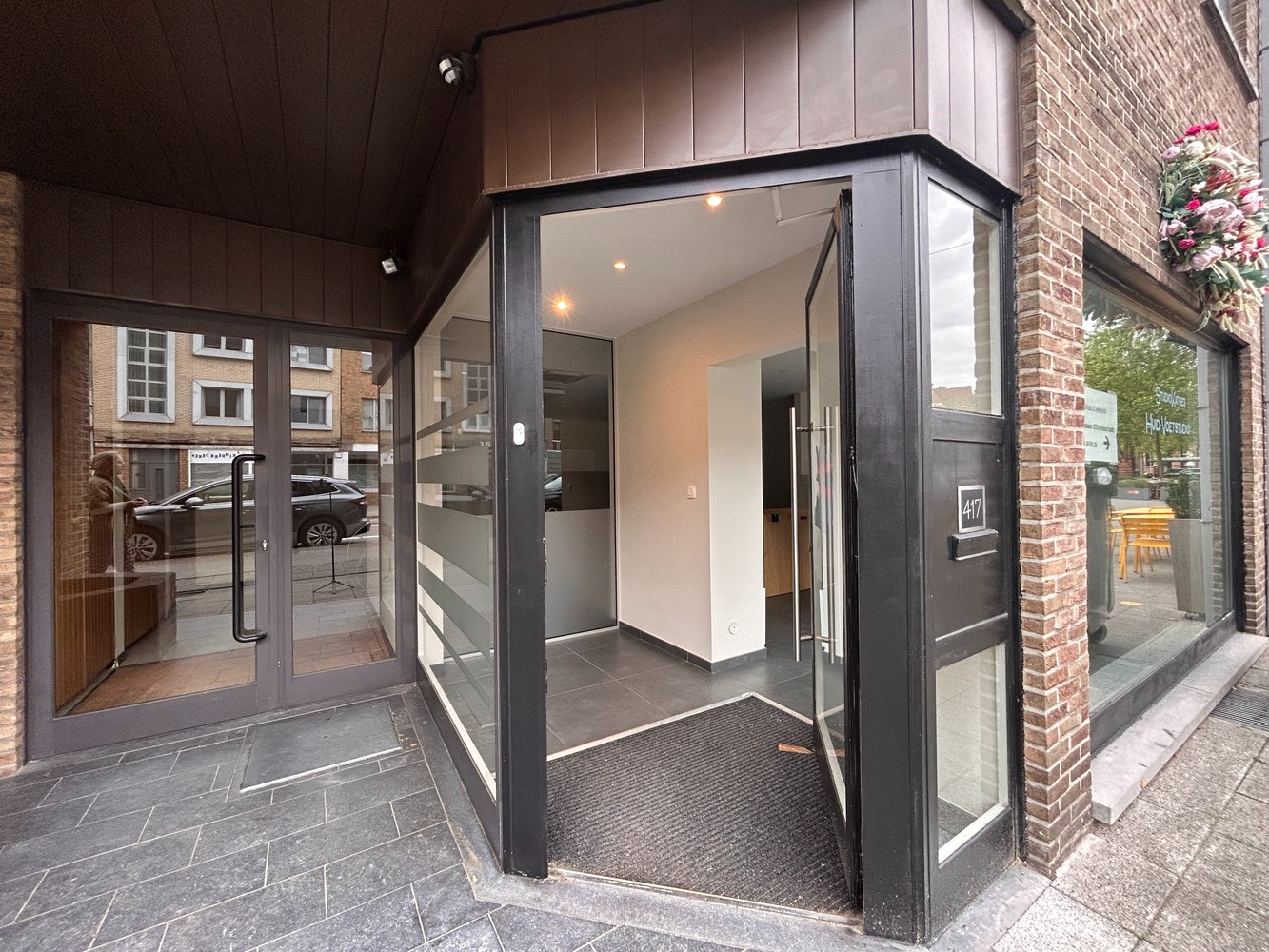 Commercial for rent in Brasschaat - photo 3