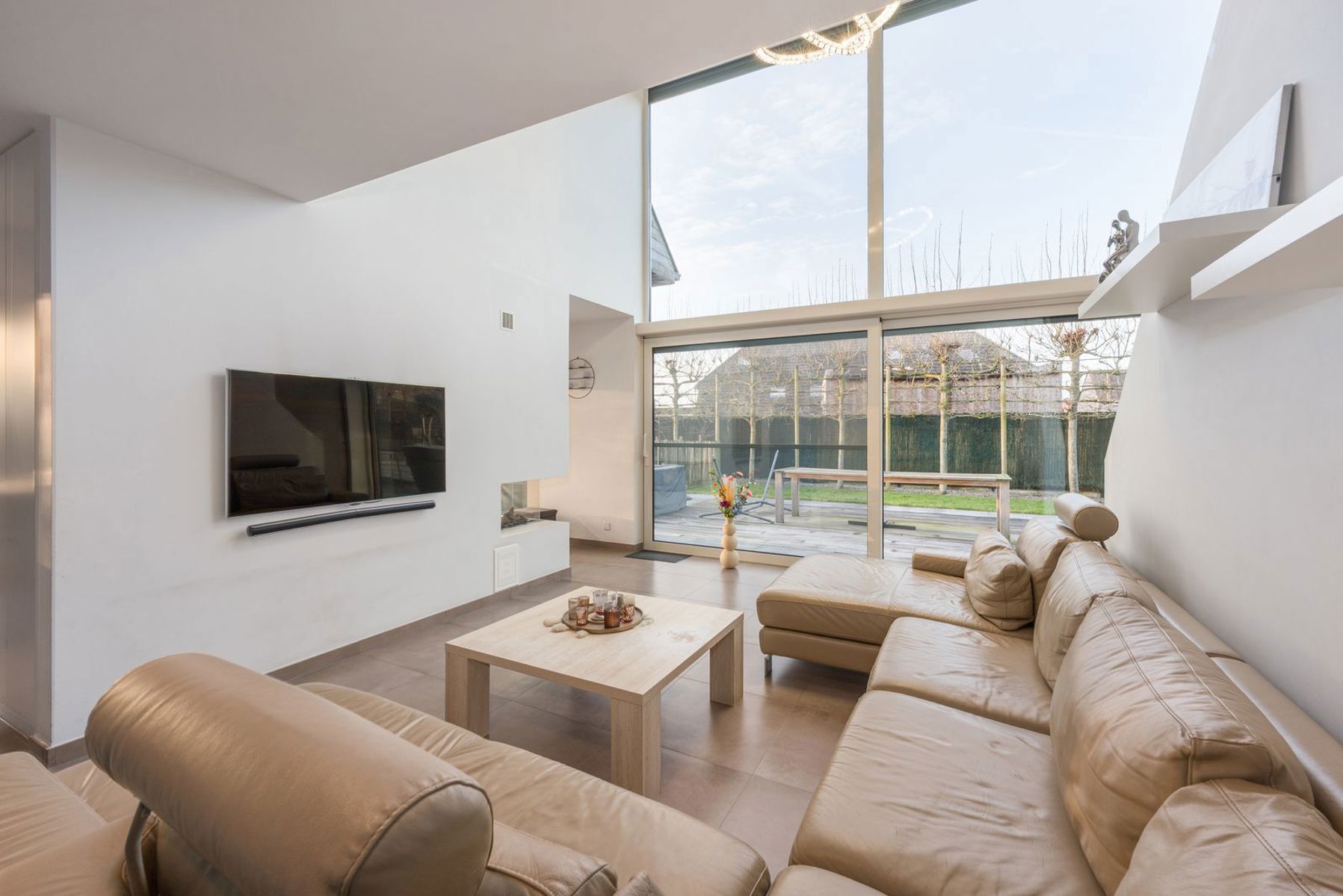 Recente woning te Zomergem met alle comfort aanwezig! - foto 2