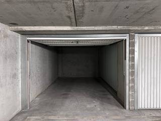 Residentie PomerolOntdek deze vlot bereikbare, afgesloten garagebox gelegen op niveau –2,5 in de residentie Pomerol. De box bevindt zich recht...