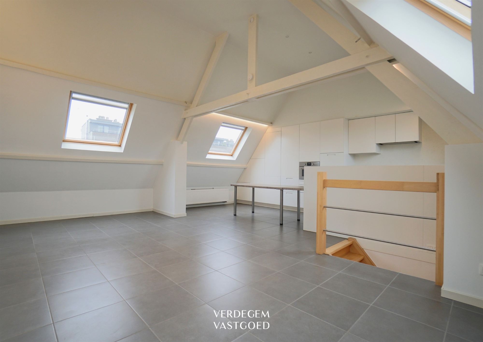 Apartment - photo 2