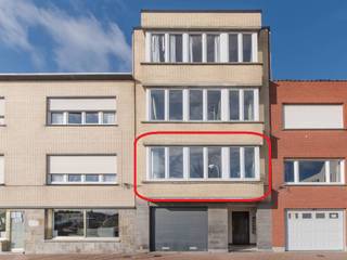 Instapklaar & stijlvol gerenoveerd appartement op toplocatie nabij zee!In het toeristische hart van Bredene, op wandelafstand van zee en...