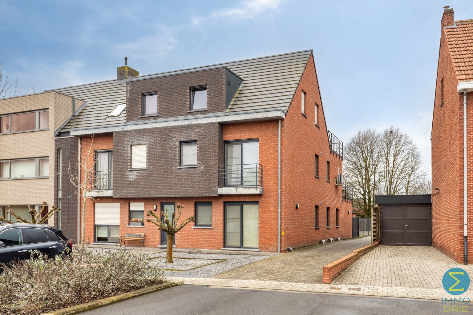 Gelijkvloers appartement met tuin, garage en staanplaats - foto 1