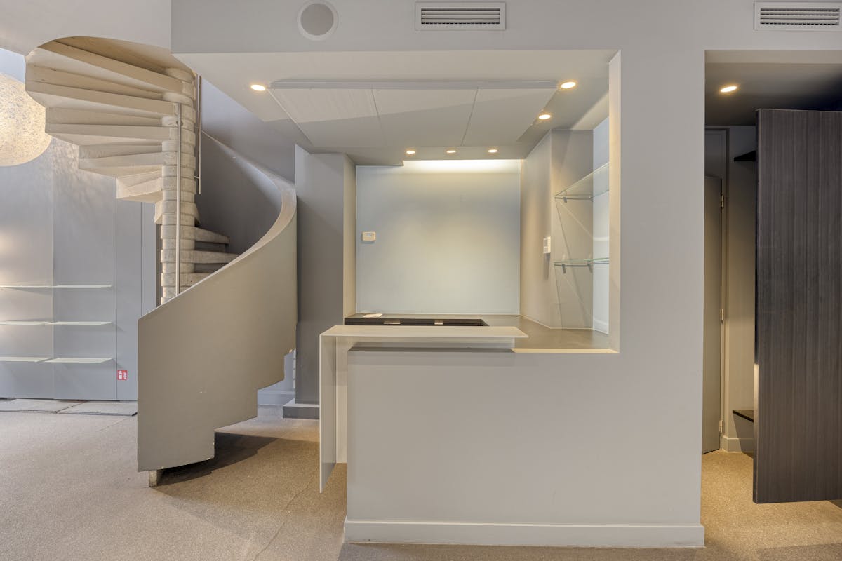 Instapklaar handelpand in hartje Hasselt - foto 5