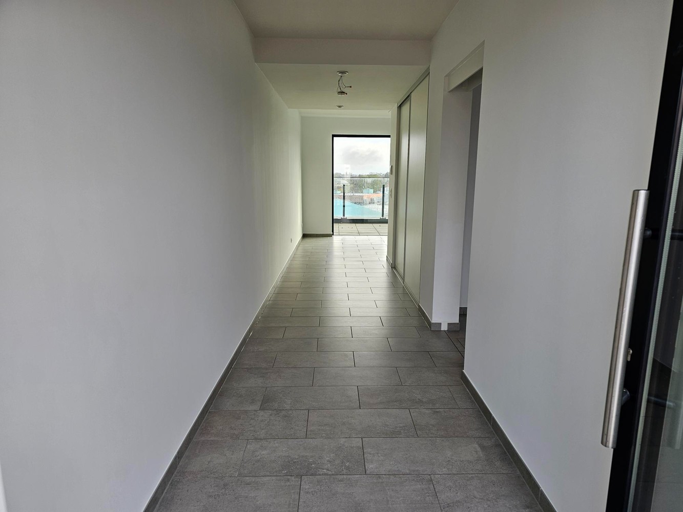 Comfortabel appartement met 2 terrassen, op de bovenste verdieping van residentie De Mispelaer. - foto 2