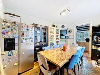 Infos: maxime.l@weinvest.be ou 02 315 77 22SCHAERBEEK – Duplex 4 chambres dans un quartier priséIdéalement situé à Schaerbeek, dans un quartier...