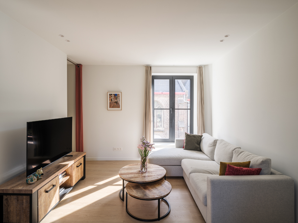Stijlvol gerenoveerde en instapklare woning met 2 slaapkamers nabij De Visserij – Gent - foto 1