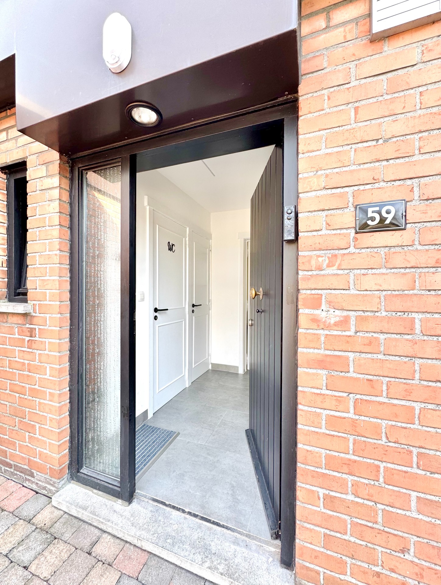 GERENOVEERDE GELIJKVLOERSE WONING | 3 KAMERS | GARAGE | 274 M² - foto 4