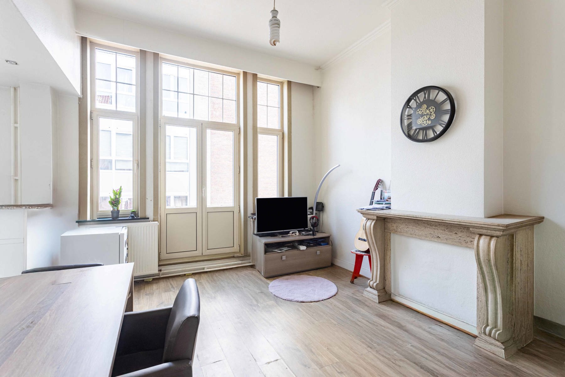 Te huur: volledig gerenoveerde studio te Aalst! - foto 4