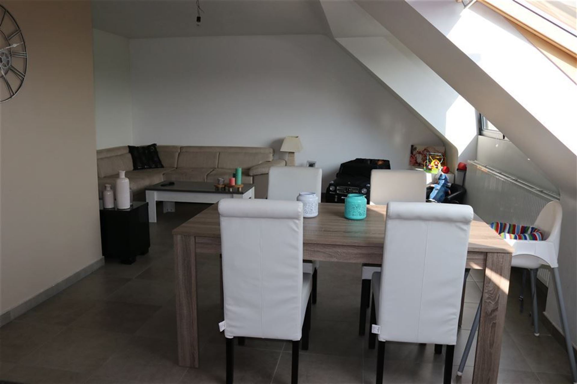 Lumineus appartement met 2 slaapkamers en terrasje - foto 5
