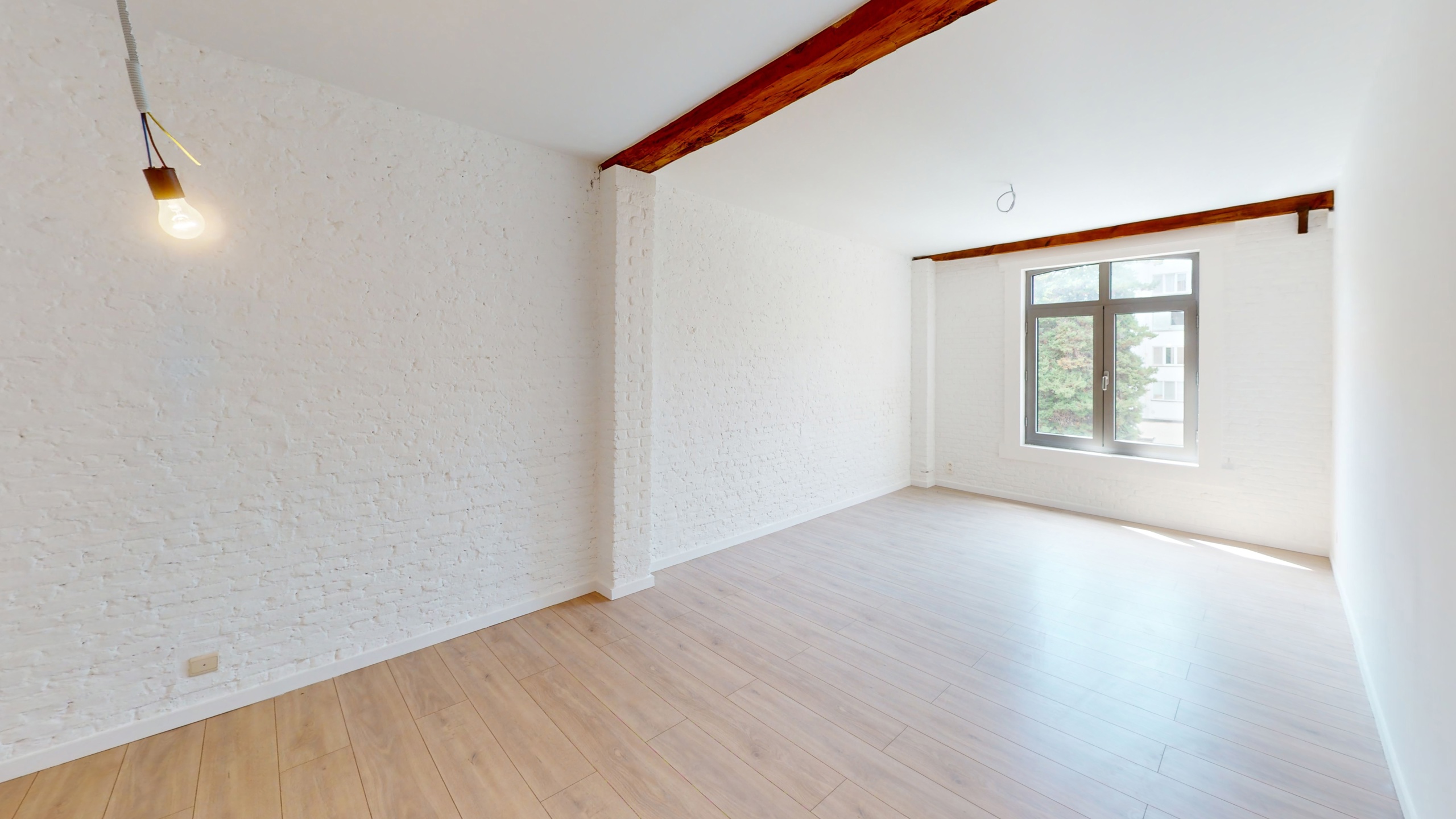 ANTWERPEN - Vernieuwd, ruim appartement met twee slaapkamers - foto 5