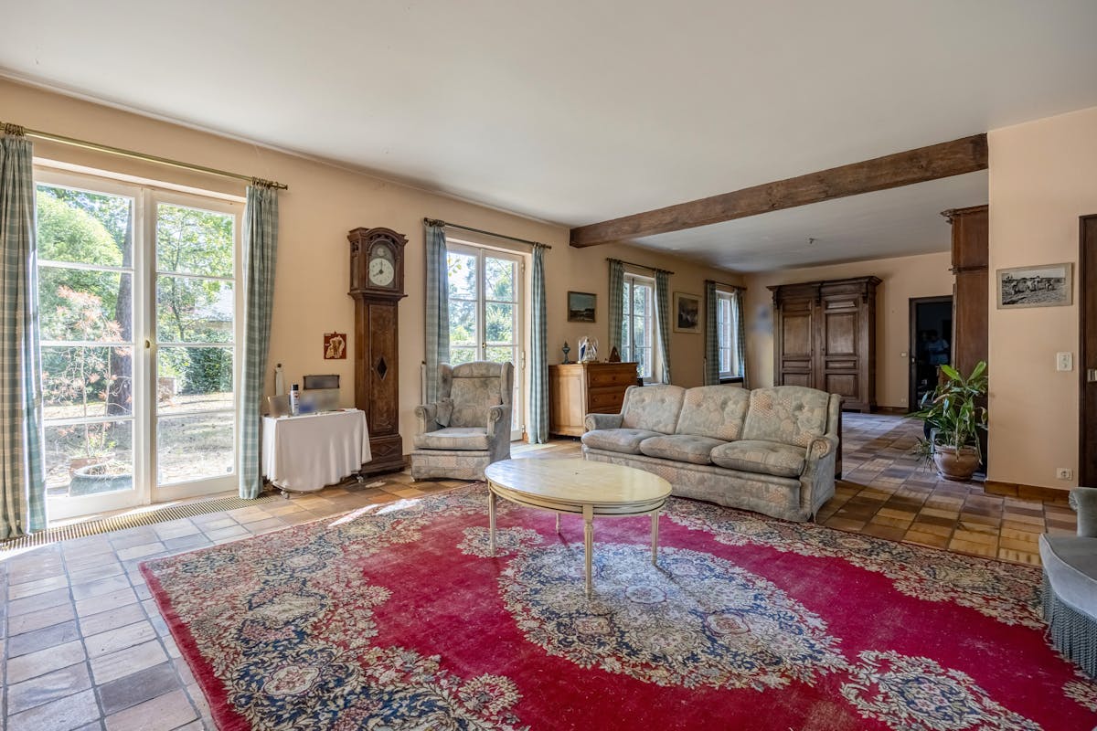 Spacieuse villa de 7 chambres située dans la verdure sur 13 hectares - photo 5