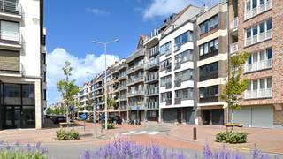 Goed onderhouden appartement met 2 slaapkamers in een verzorgde residentie op wandelafstand van het strand van Knokke. De ligging is...