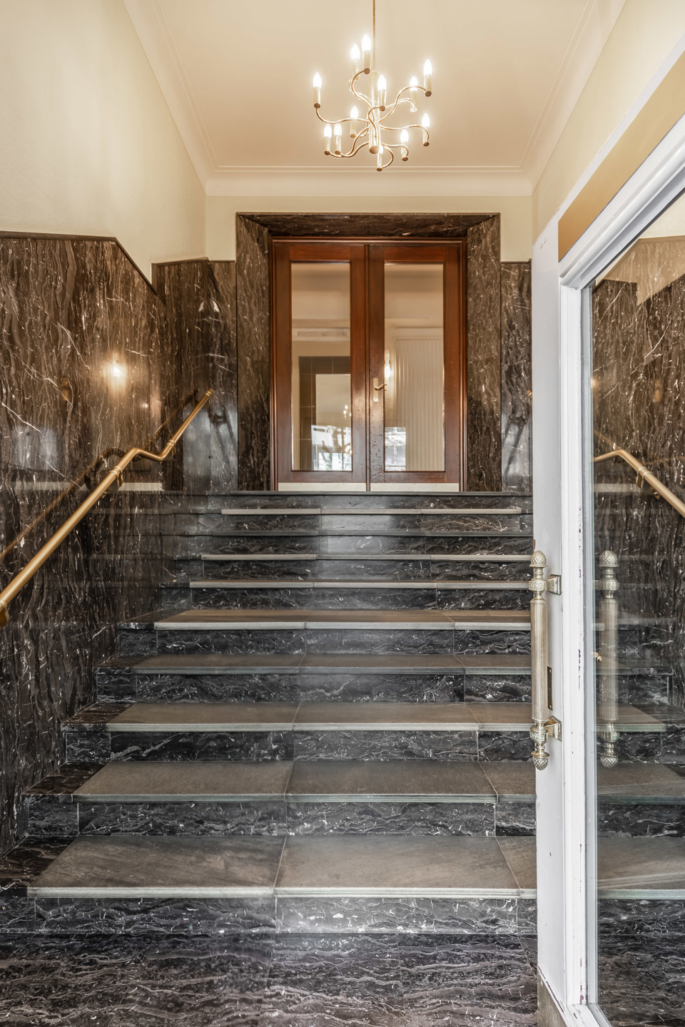 Riant licht appartement vlakbij Stadspark en centrum - foto 3