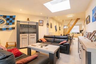 In het levendige dorpscentrum van Staden bieden we u deze opgeknapte, instapklare woning aan. De woonst, met een bewoonbare oppervlakte van 126 m²,...